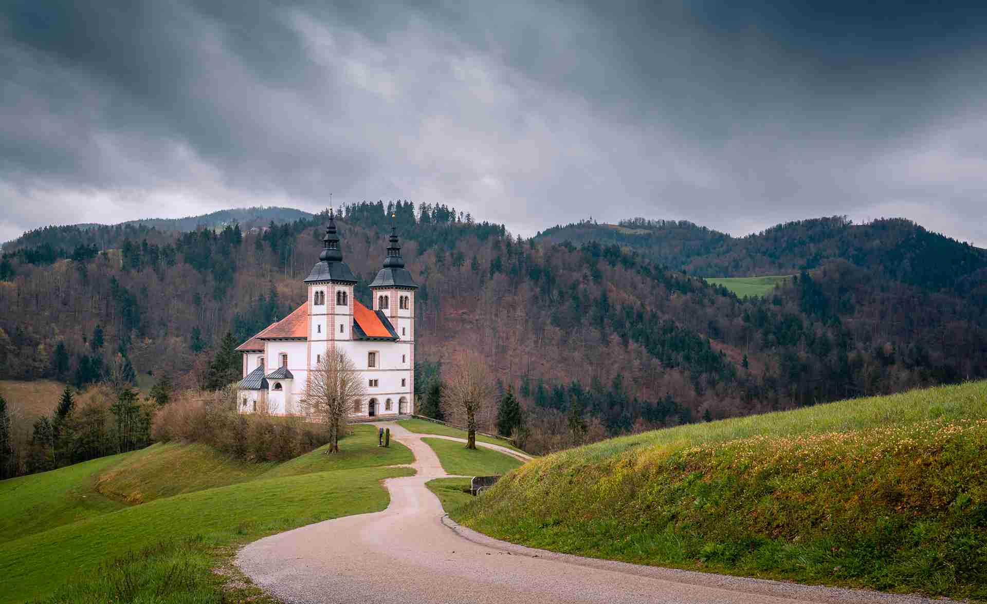 Cerkev sv. Volbenka, Na Logu